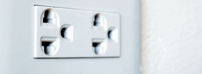 Tips para cuidar tus electrónicos en temporada de tormentas